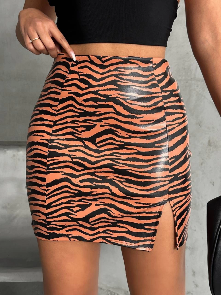 Tek yırtmaçlı zebra desenli deri etek kahvesiyah w24475-S