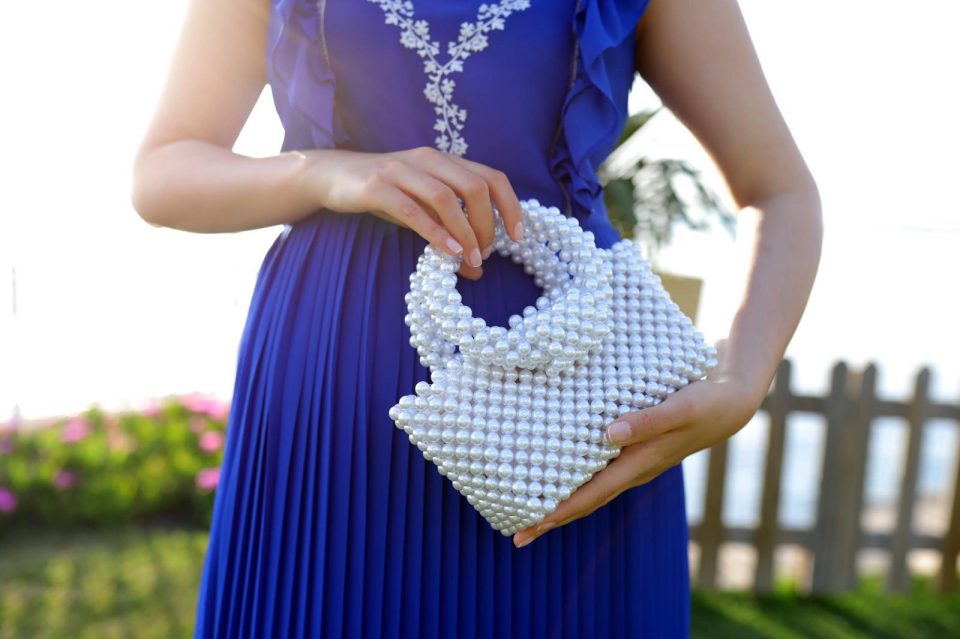 İncili el yapımı yuvarlak kol el çantası