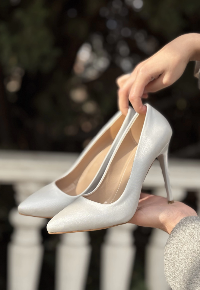 Hillar Gümüş Saten Stiletto Ayakkabı 38
