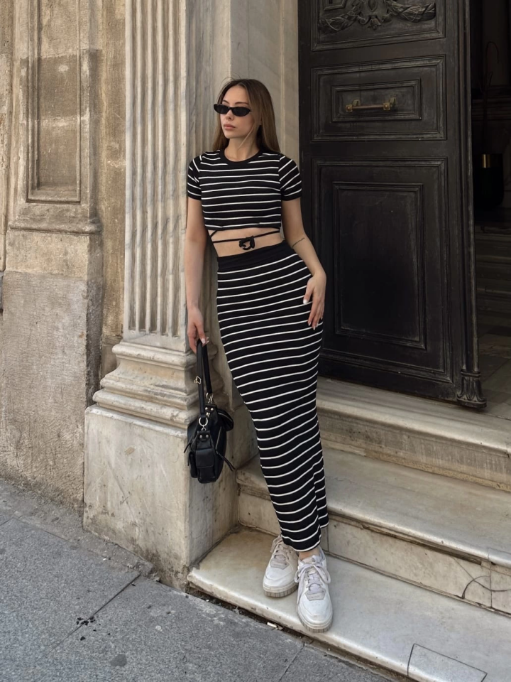 Çizgili etekli takım siyah s3609