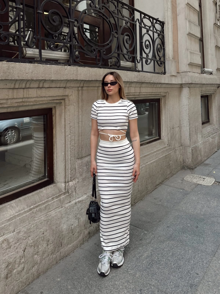 Çizgili etekli takım beyaz s3609